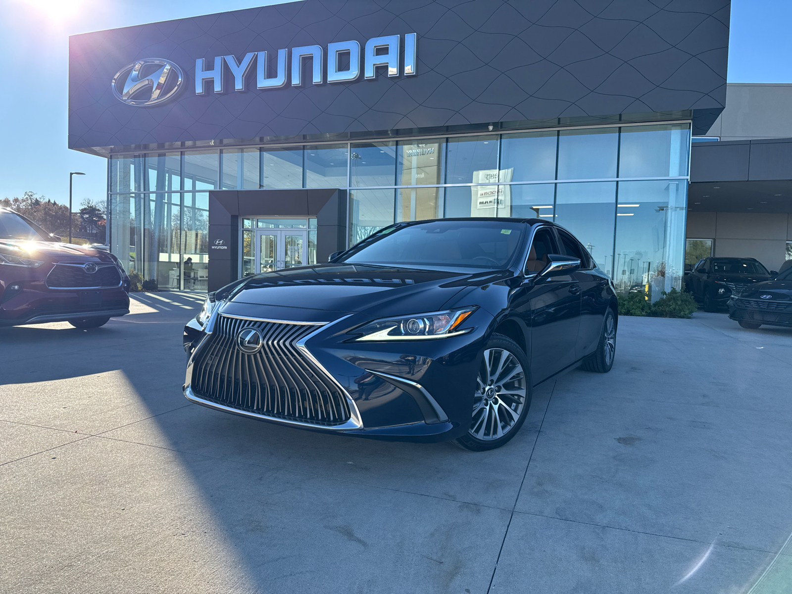 2019 Lexus ES 350 Ultra Luxury 2