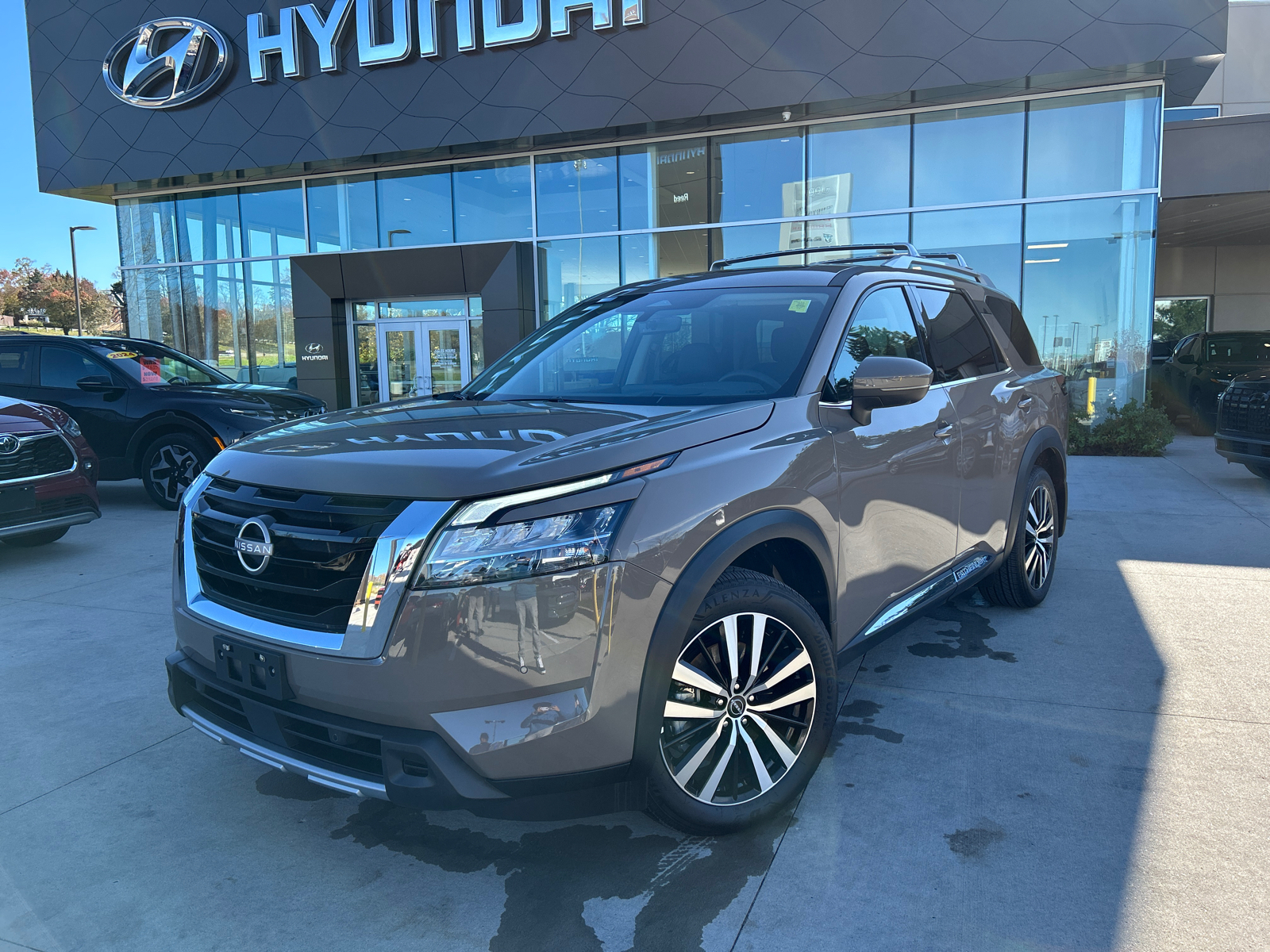 2024 Nissan Pathfinder Platinum 1