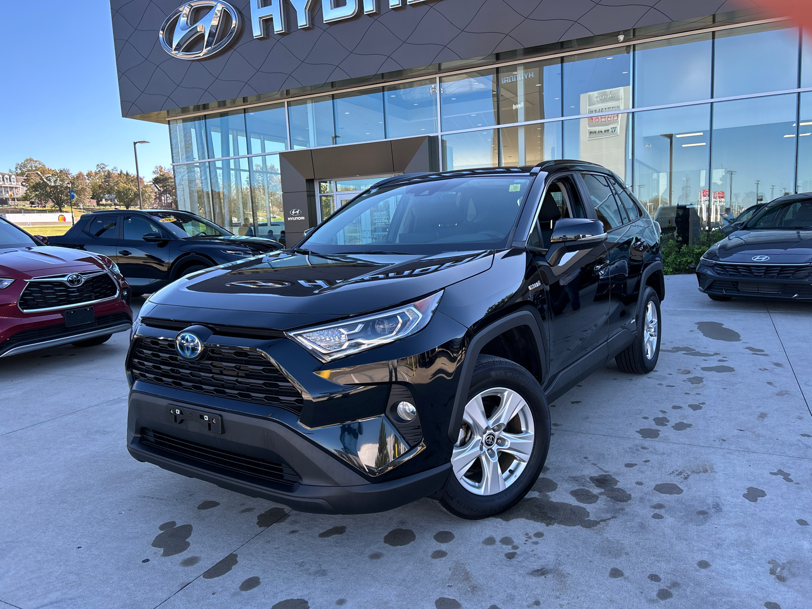 2021 Toyota RAV4 Hybrid XLE 1