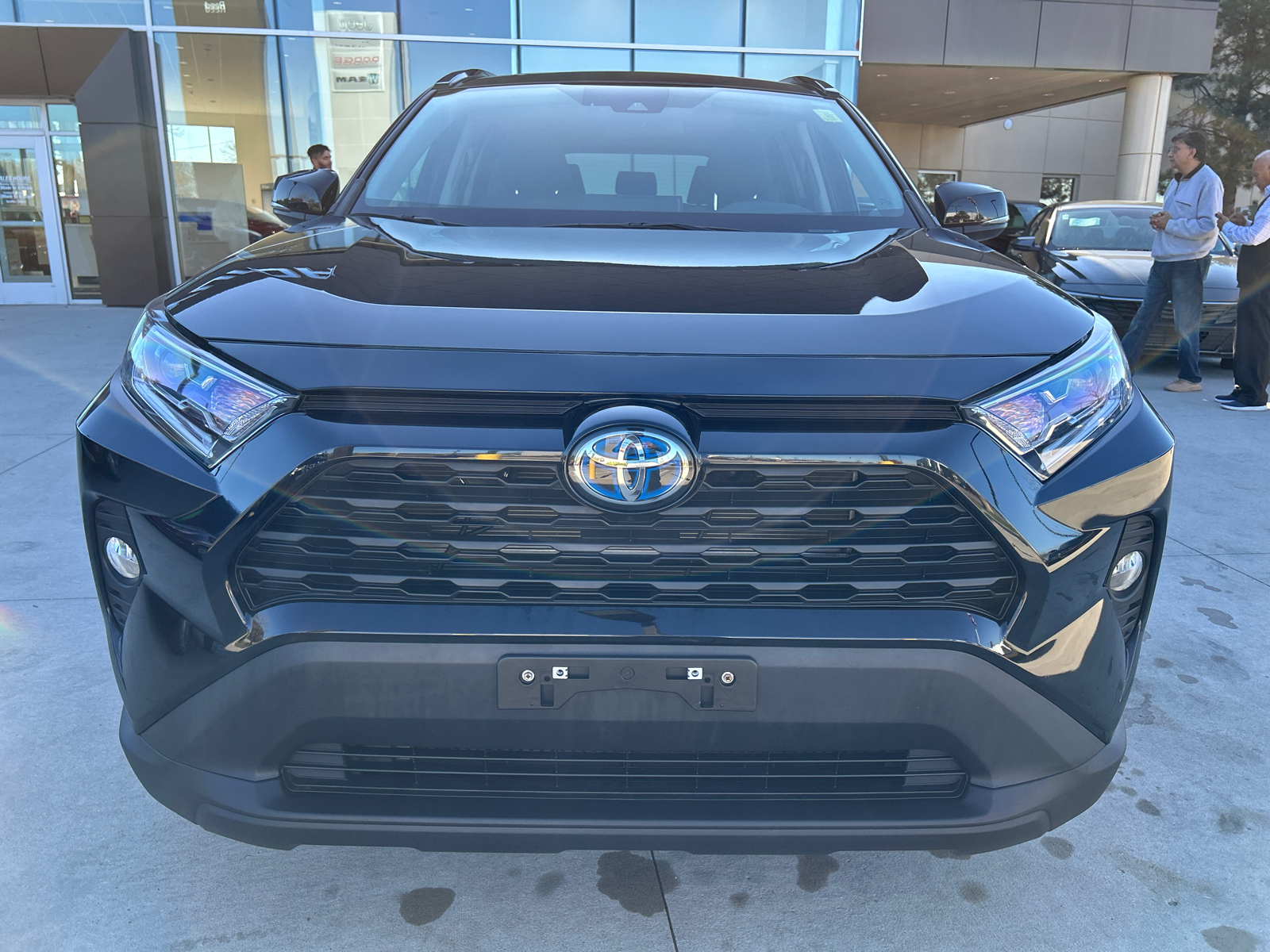 2021 Toyota RAV4 Hybrid XLE 3