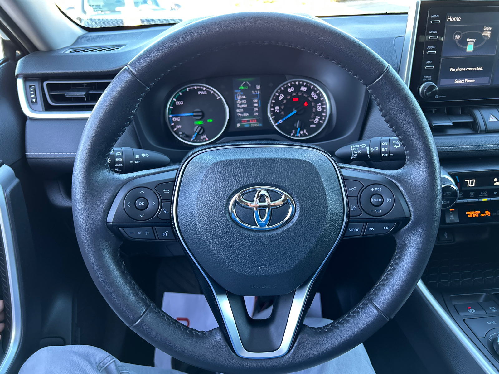 2021 Toyota RAV4 Hybrid XLE 28