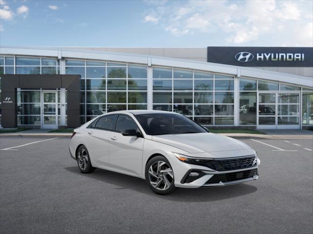 2025 Hyundai Elantra SEL 2