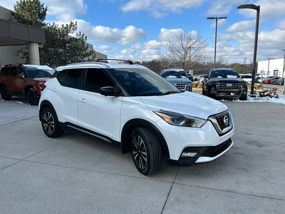 2018 Nissan Kicks SR 4