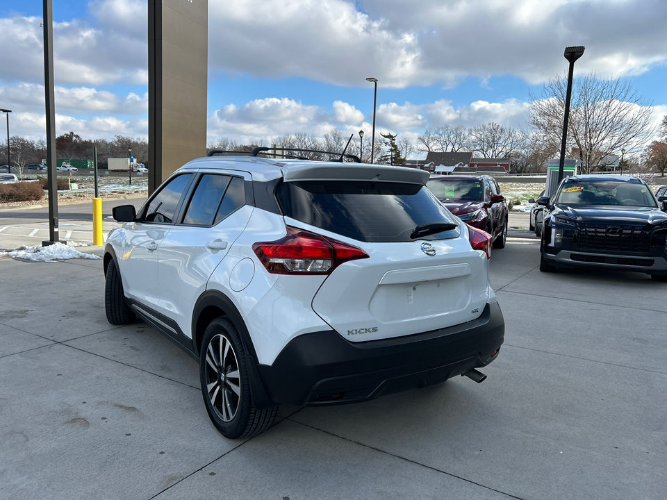 2018 Nissan Kicks SR 11