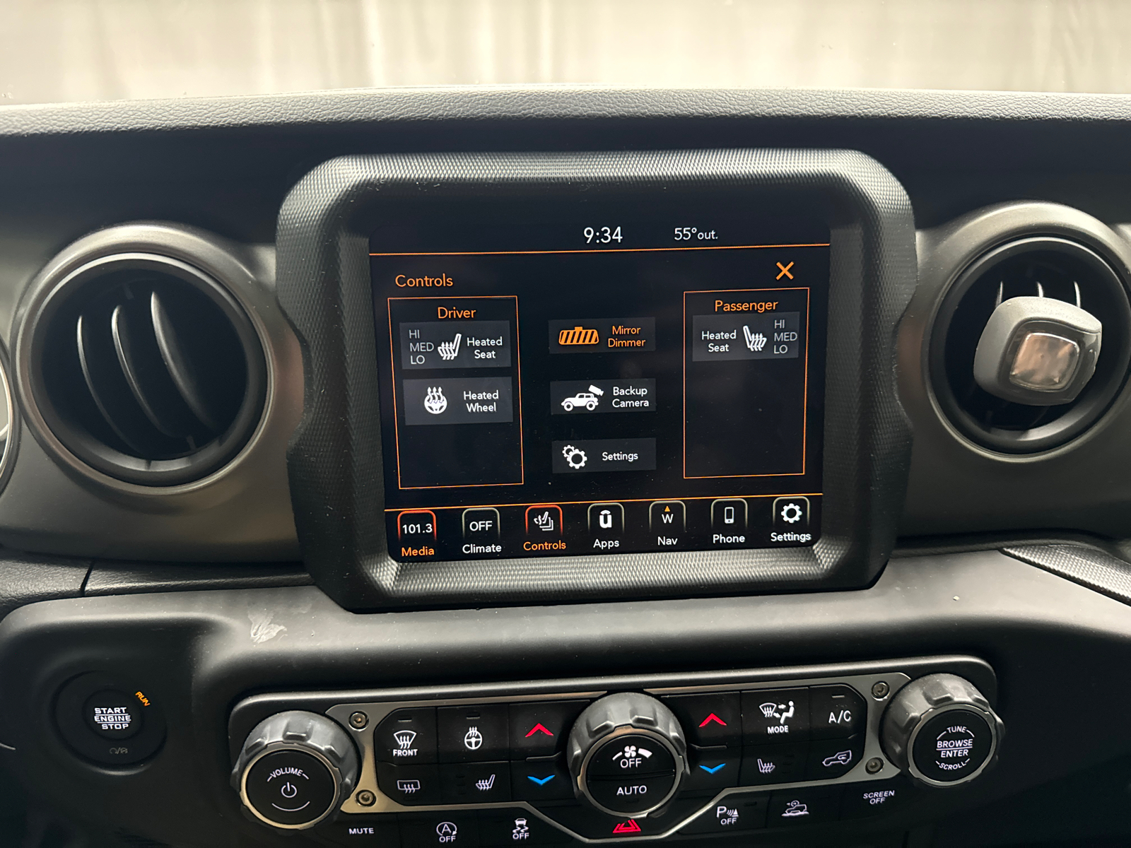 2021 Jeep Wrangler Sport 17