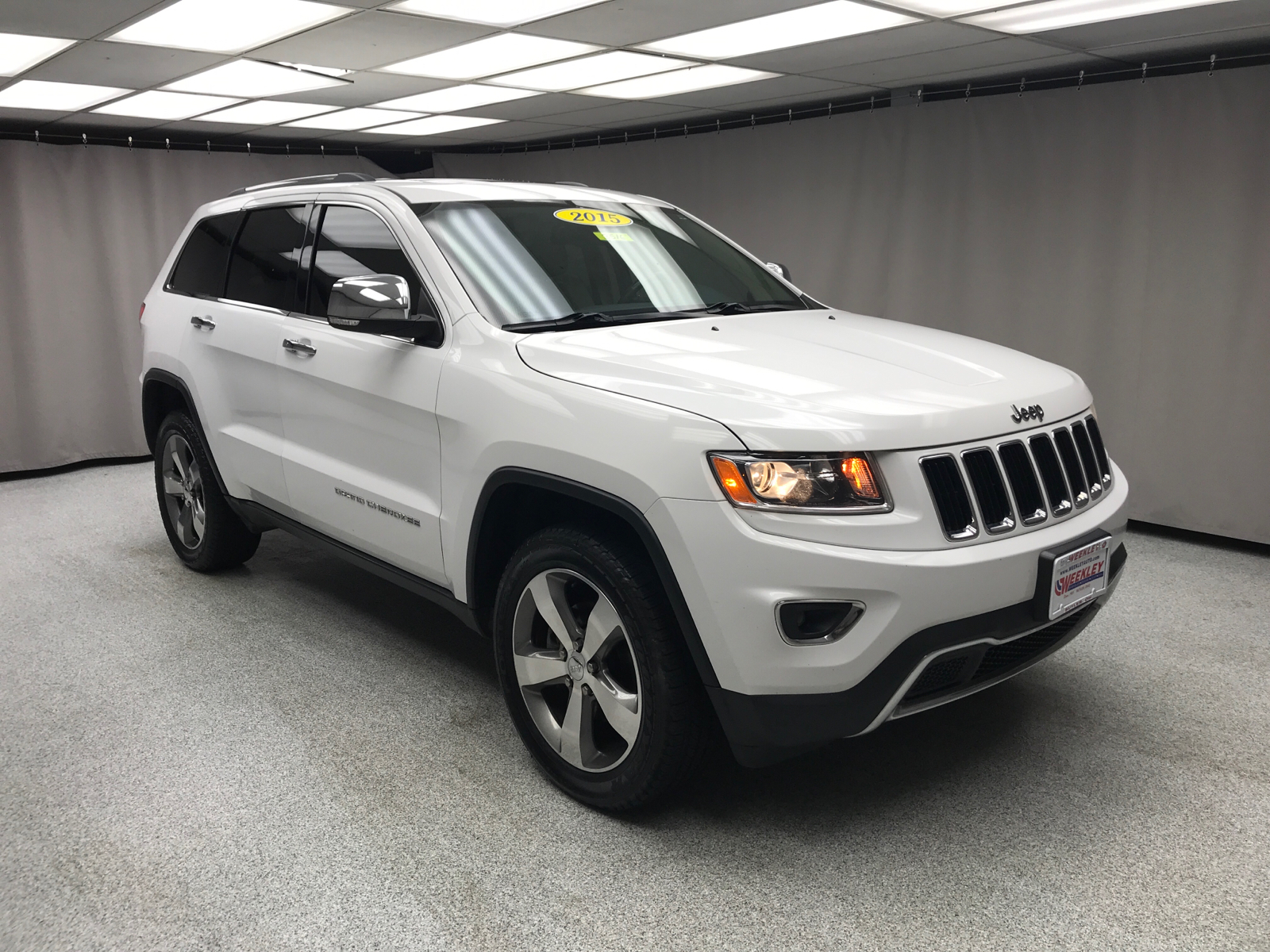 2015 Jeep Grand Cherokee Limited 17
