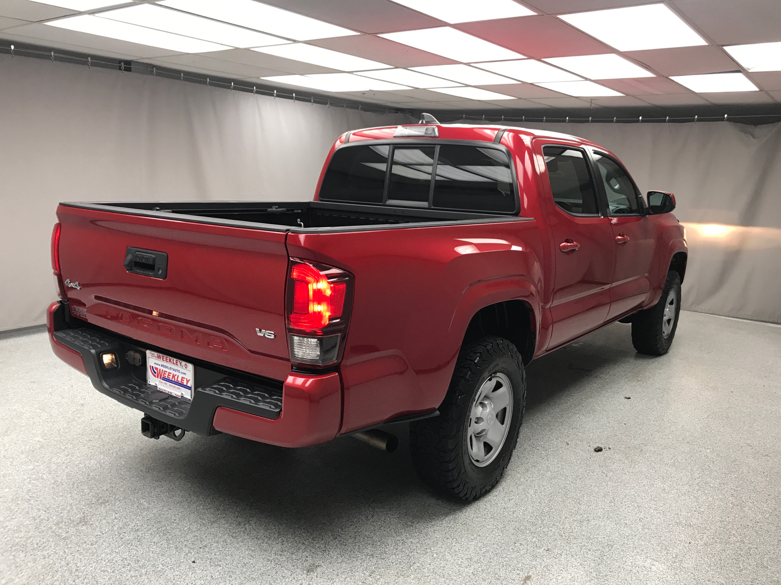 2021 Toyota Tacoma 4WD SR 17