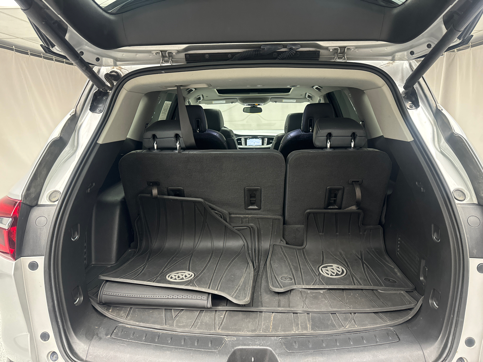 2018 Buick Enclave Essence 19