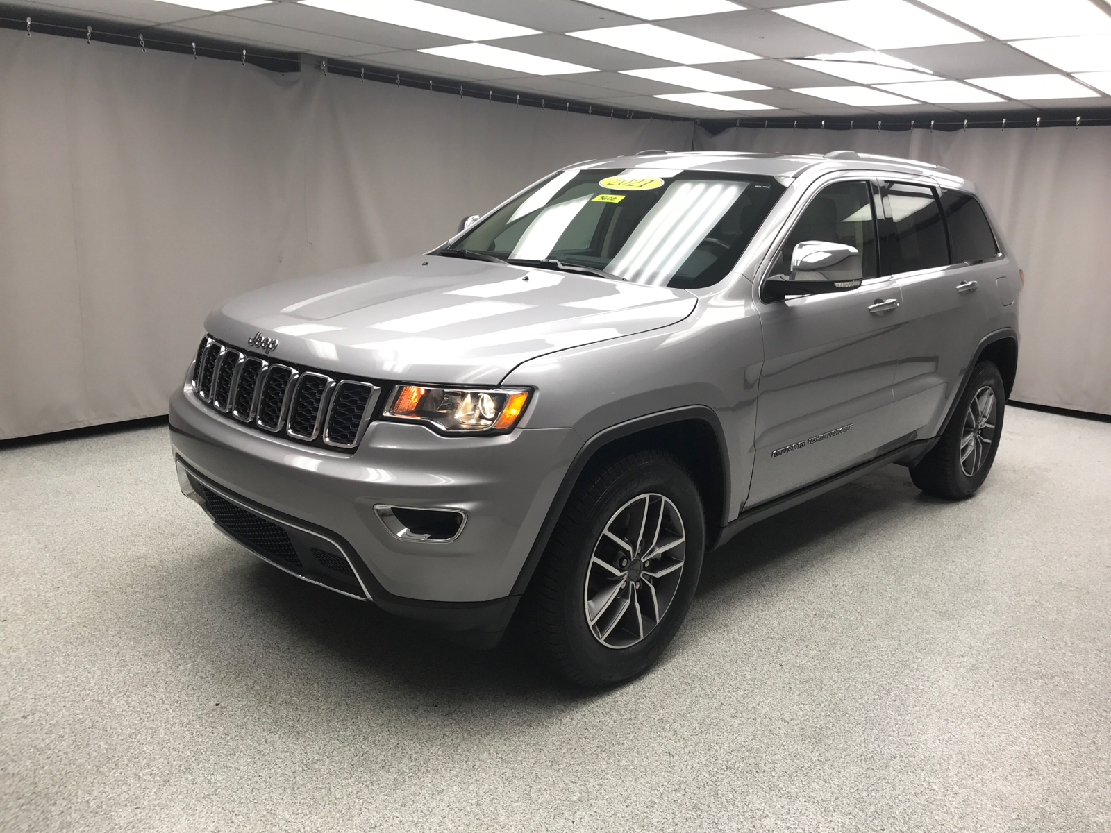 2021 Jeep Grand Cherokee Limited 1