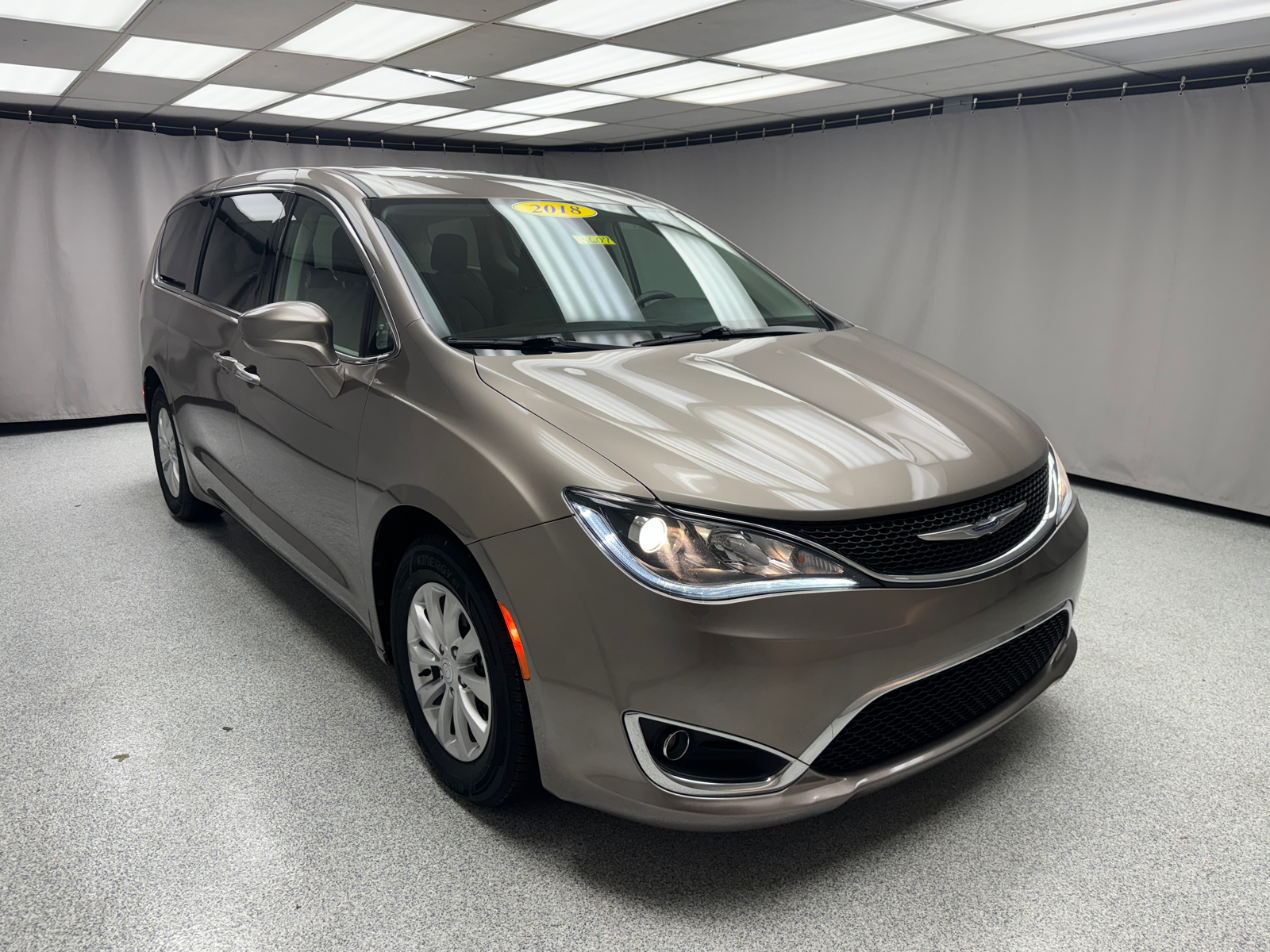 2018 Chrysler Pacifica Touring Plus 5