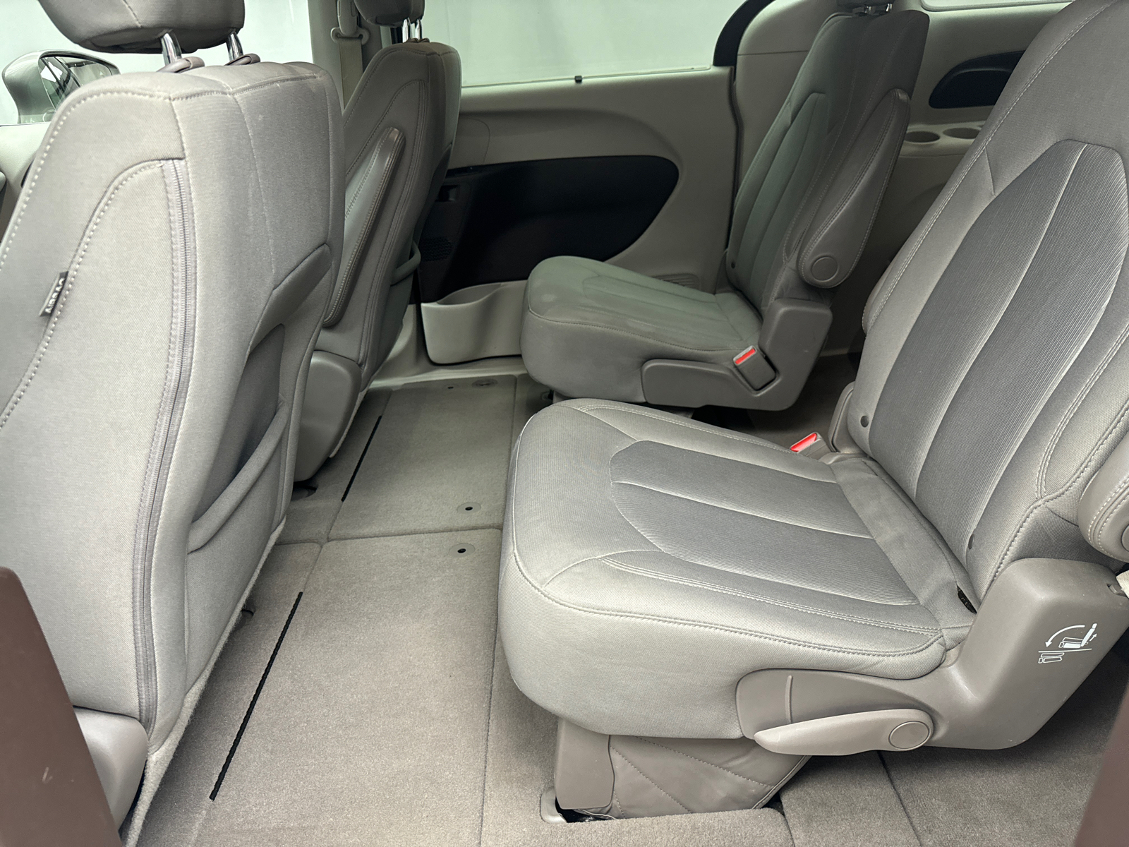 2018 Chrysler Pacifica Touring Plus 17