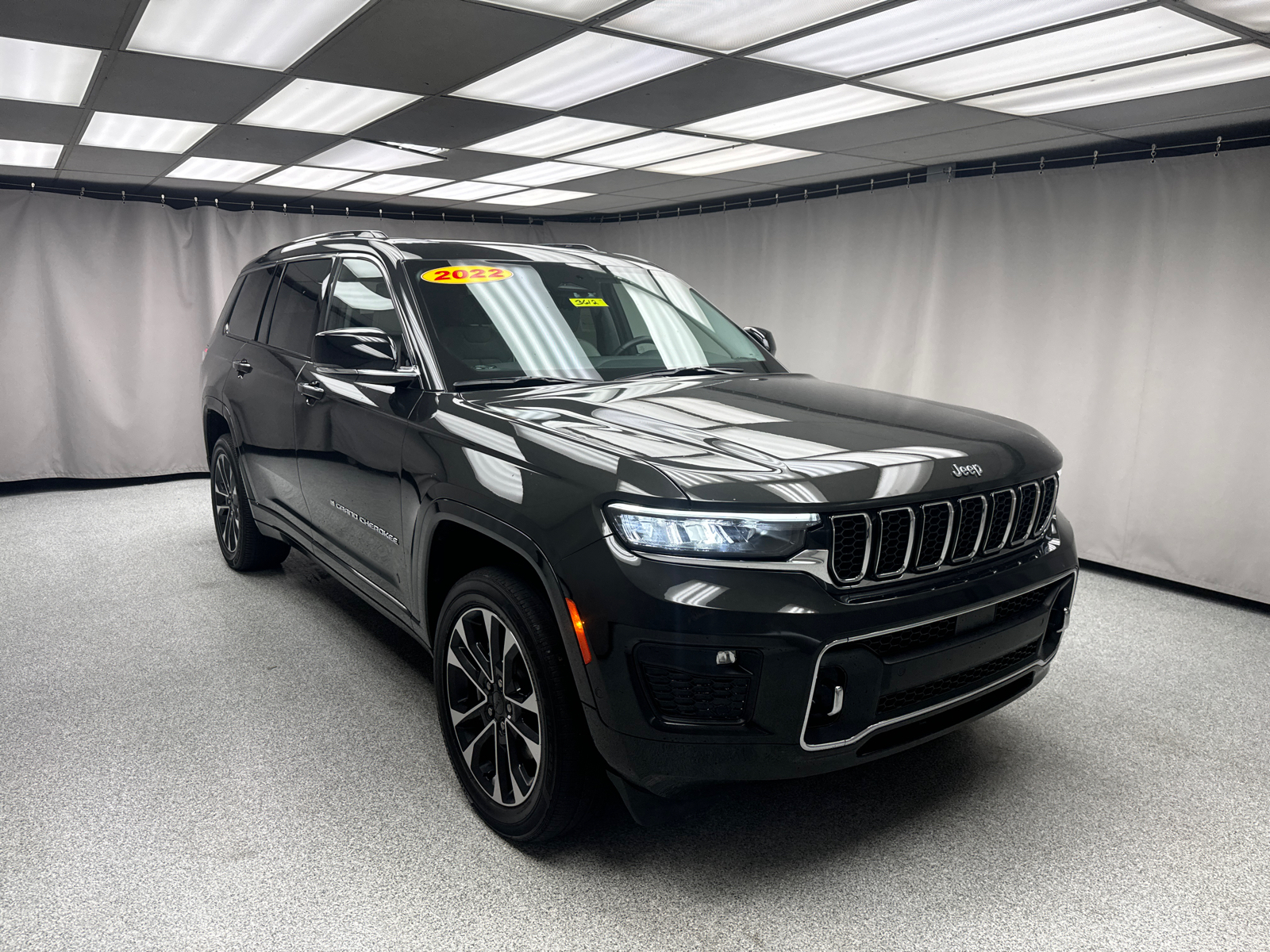 2022 Jeep Grand Cherokee L Overland 5