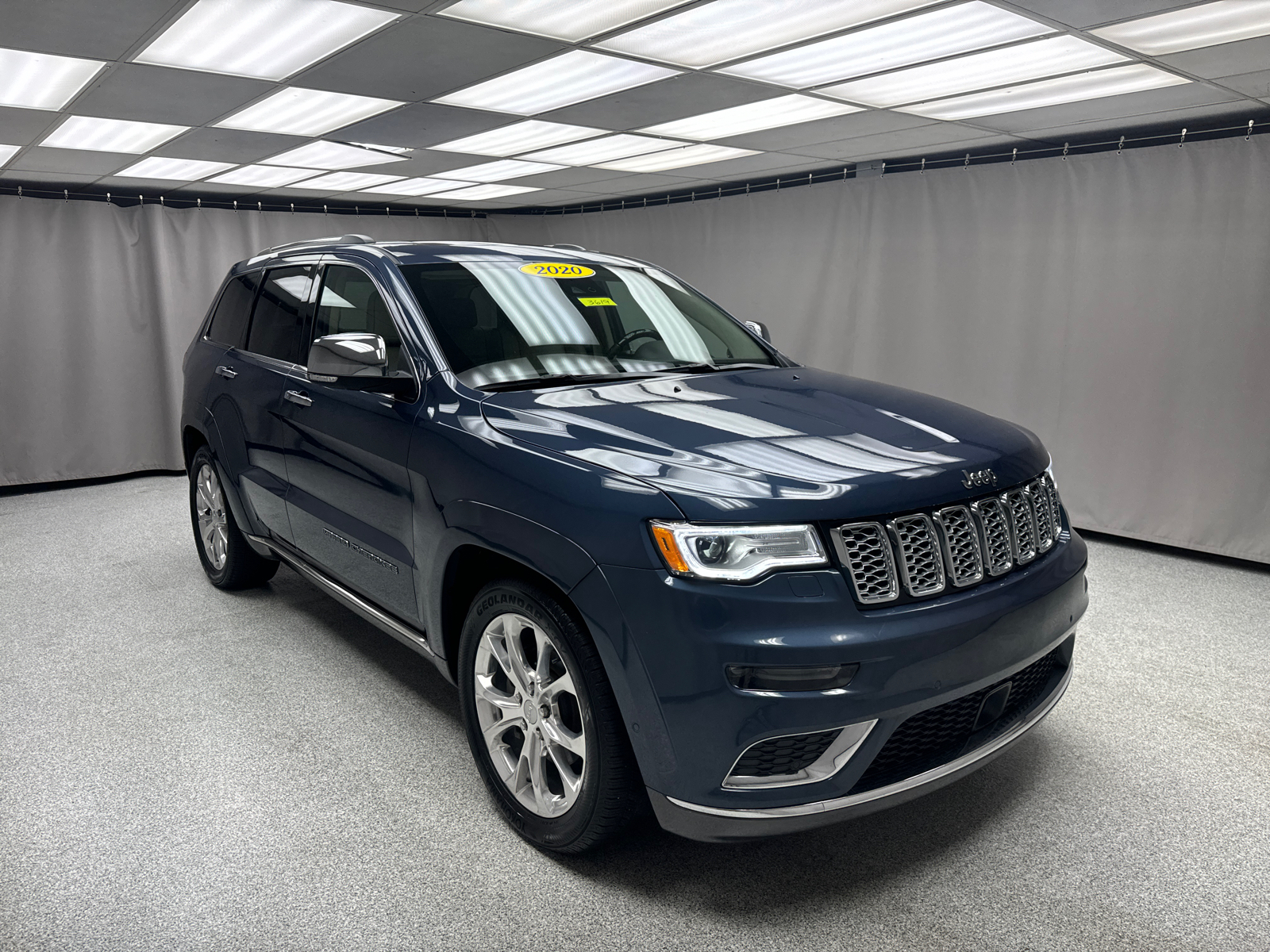 2020 Jeep Grand Cherokee Summit 5