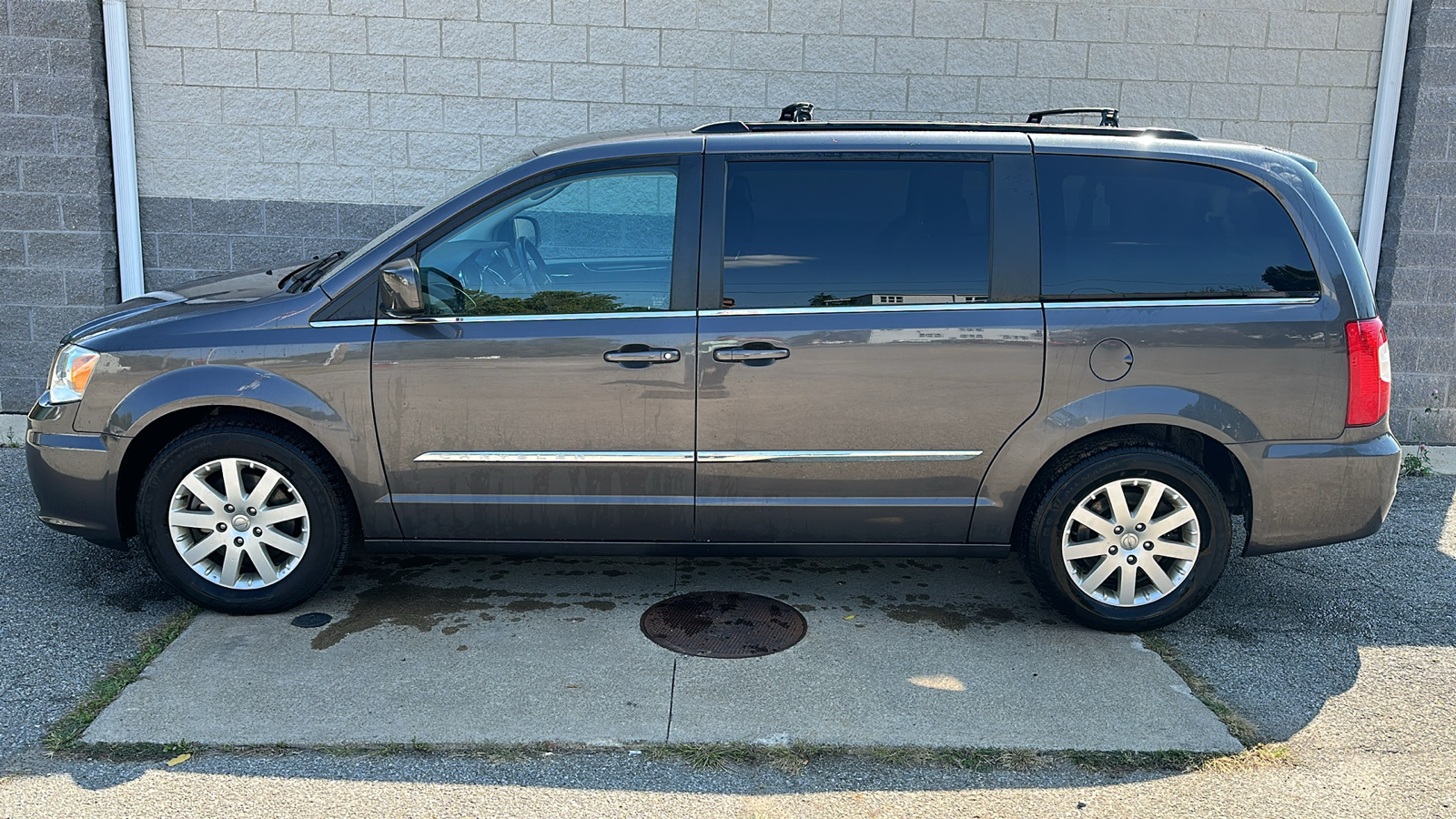 2015 Chrysler Town & Country Touring 2