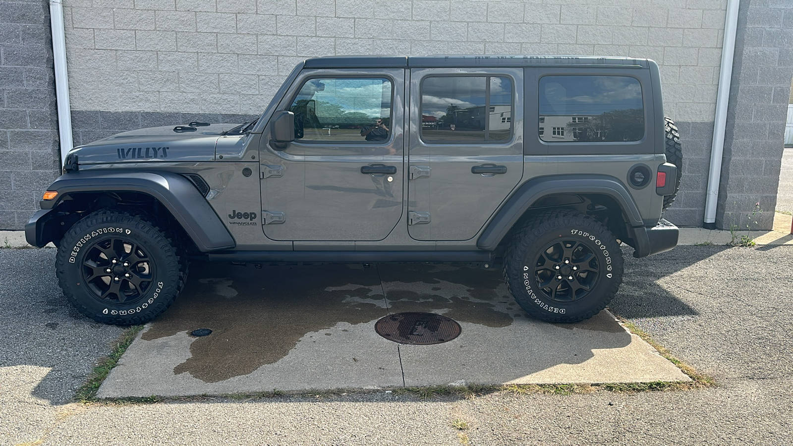 2021 Jeep Wrangler Unlimited Willys 2