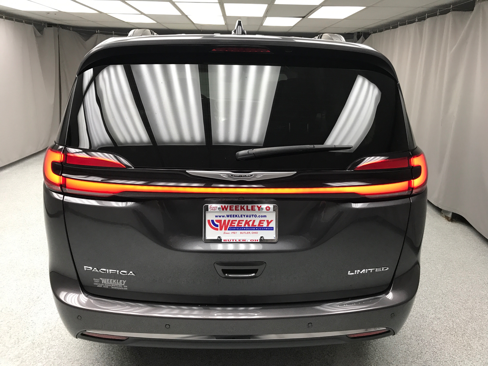 2023 Chrysler Pacifica Limited 17