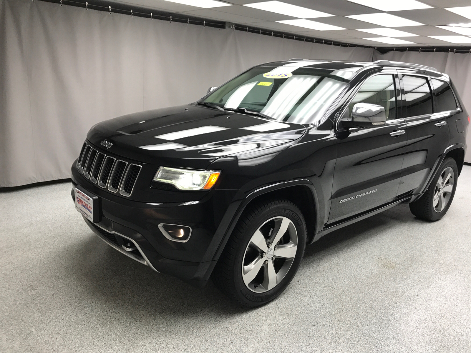 2015 Jeep Grand Cherokee Overland 1