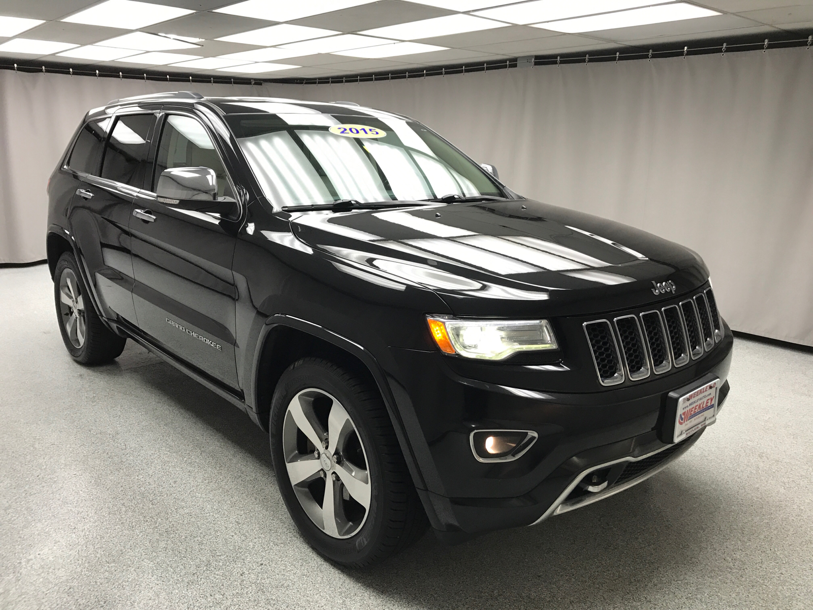 2015 Jeep Grand Cherokee Overland 24