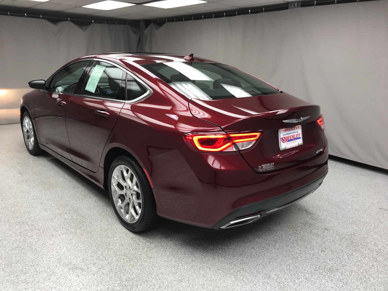 2016 Chrysler 200 C 13