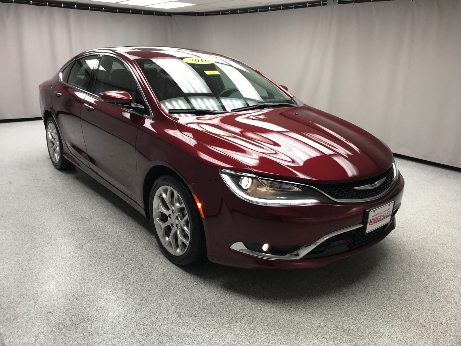 2016 Chrysler 200 C 22