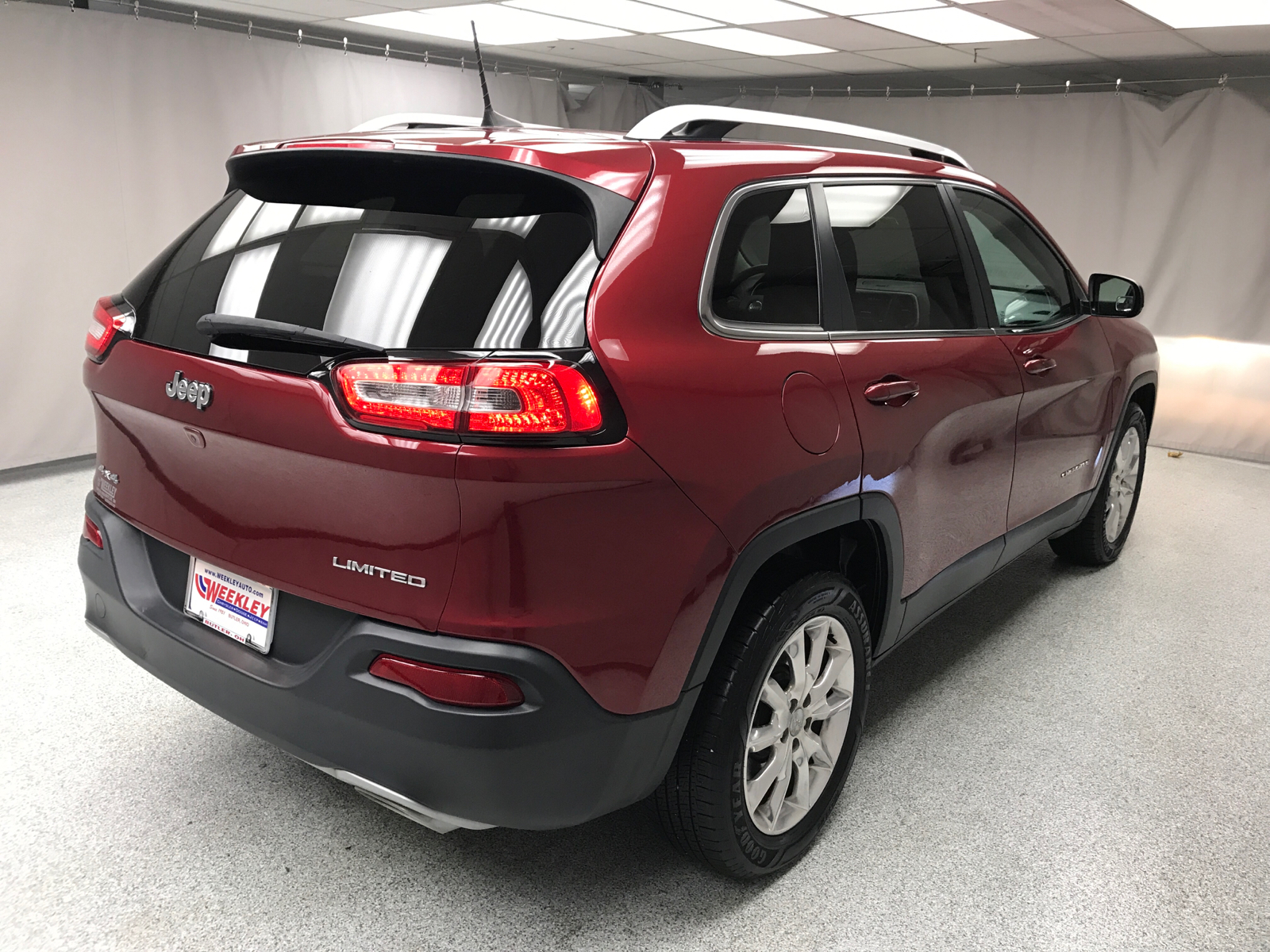 2016 Jeep Cherokee Limited 18