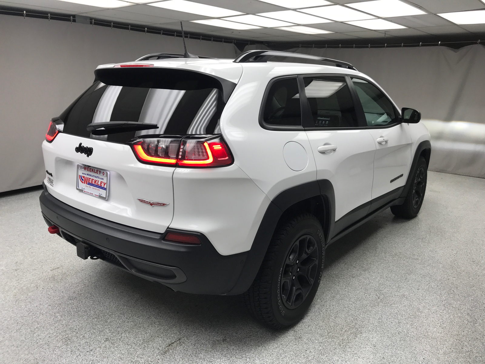 2023 Jeep Cherokee Trailhawk 18