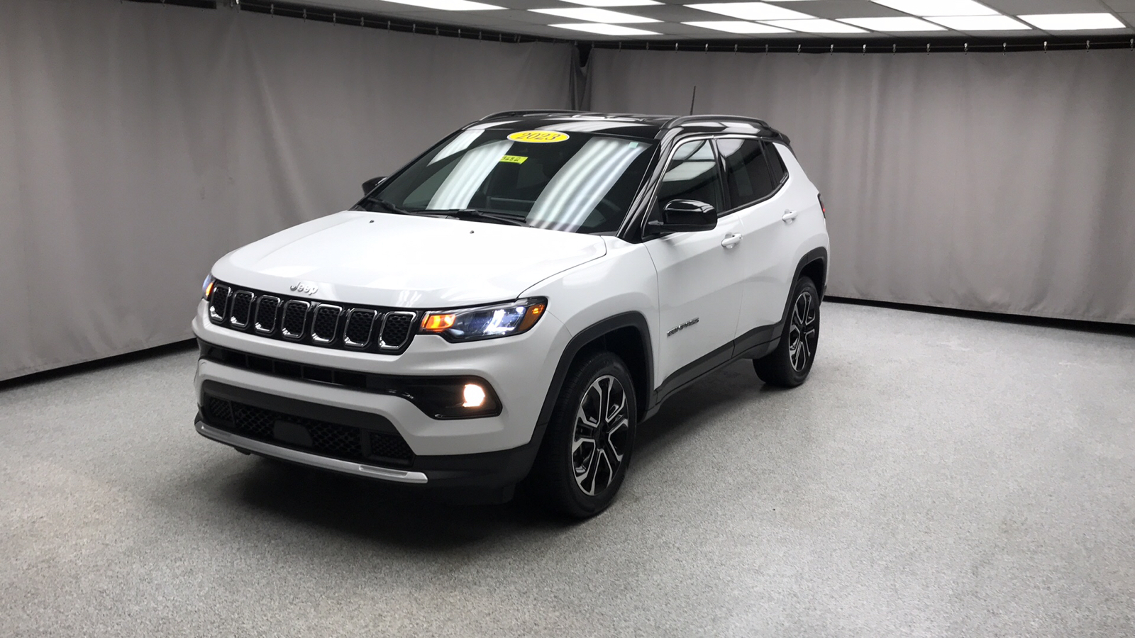 2023 Jeep Compass Limited 1