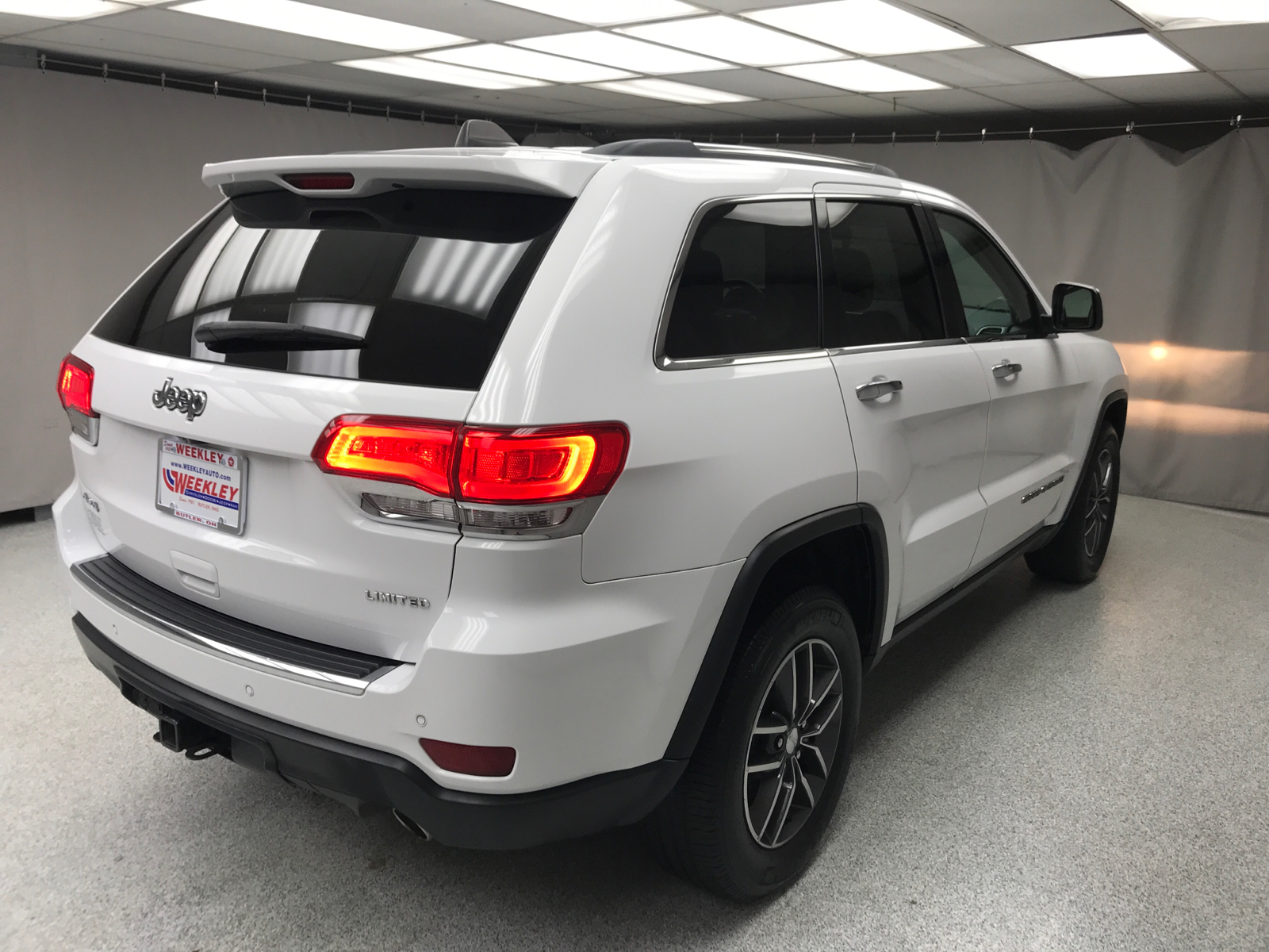 2018 Jeep Grand Cherokee Limited 18