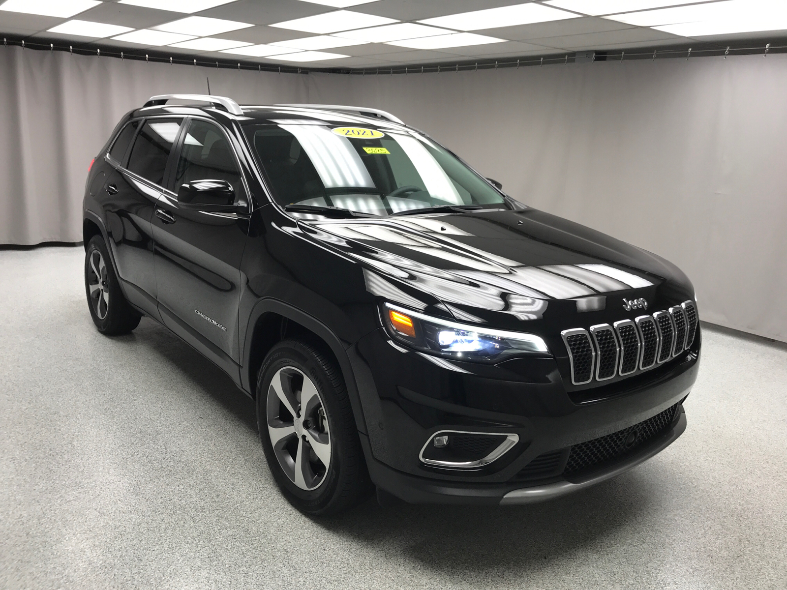 2021 Jeep Cherokee Limited 21