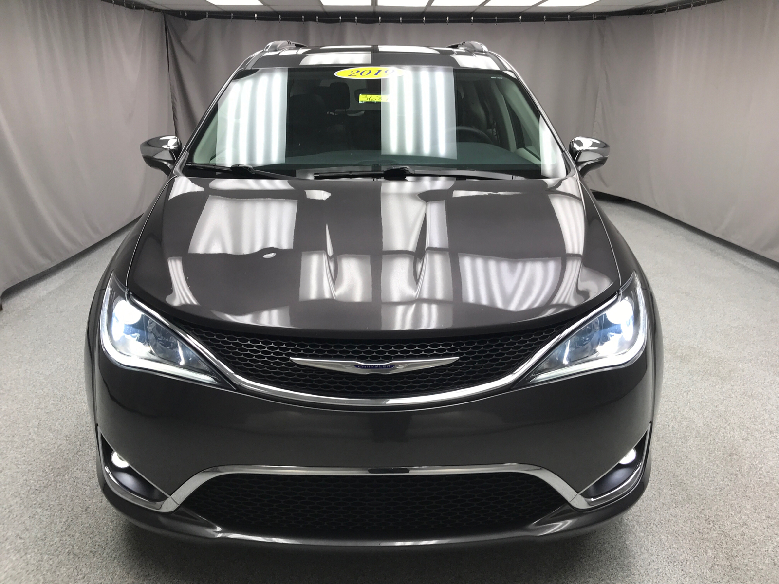 2019 Chrysler Pacifica Limited 33