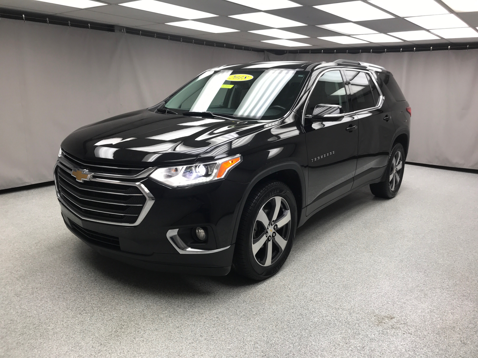 2018 Chevrolet Traverse LT Leather 1