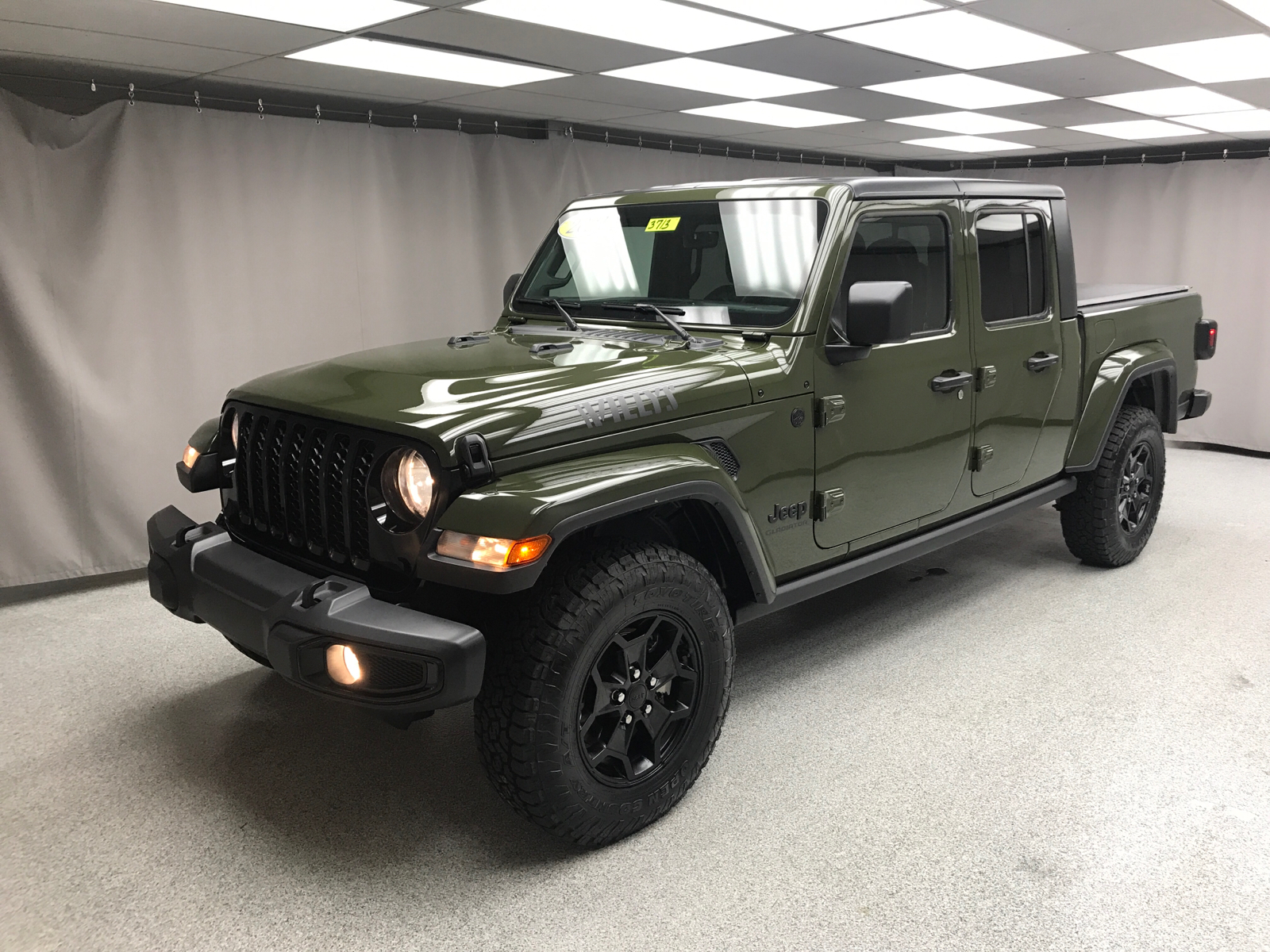 2021 Jeep Gladiator Willys 1