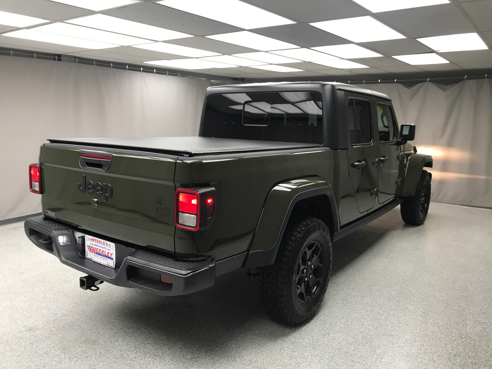 2021 Jeep Gladiator Willys 18