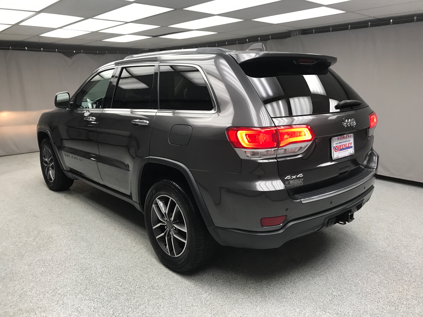 2019 Jeep Grand Cherokee Limited 10