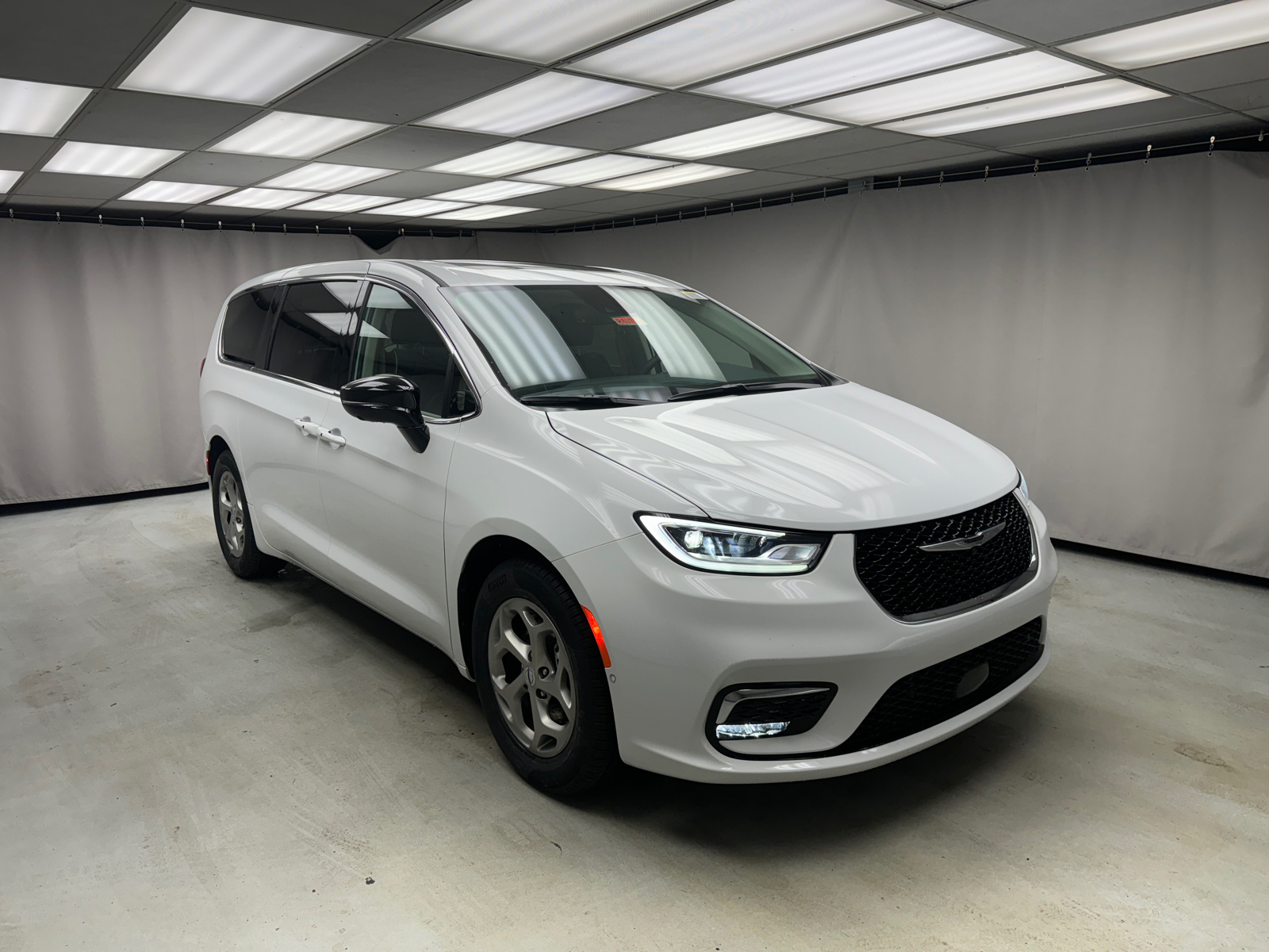 2024 Chrysler Pacifica Limited 5