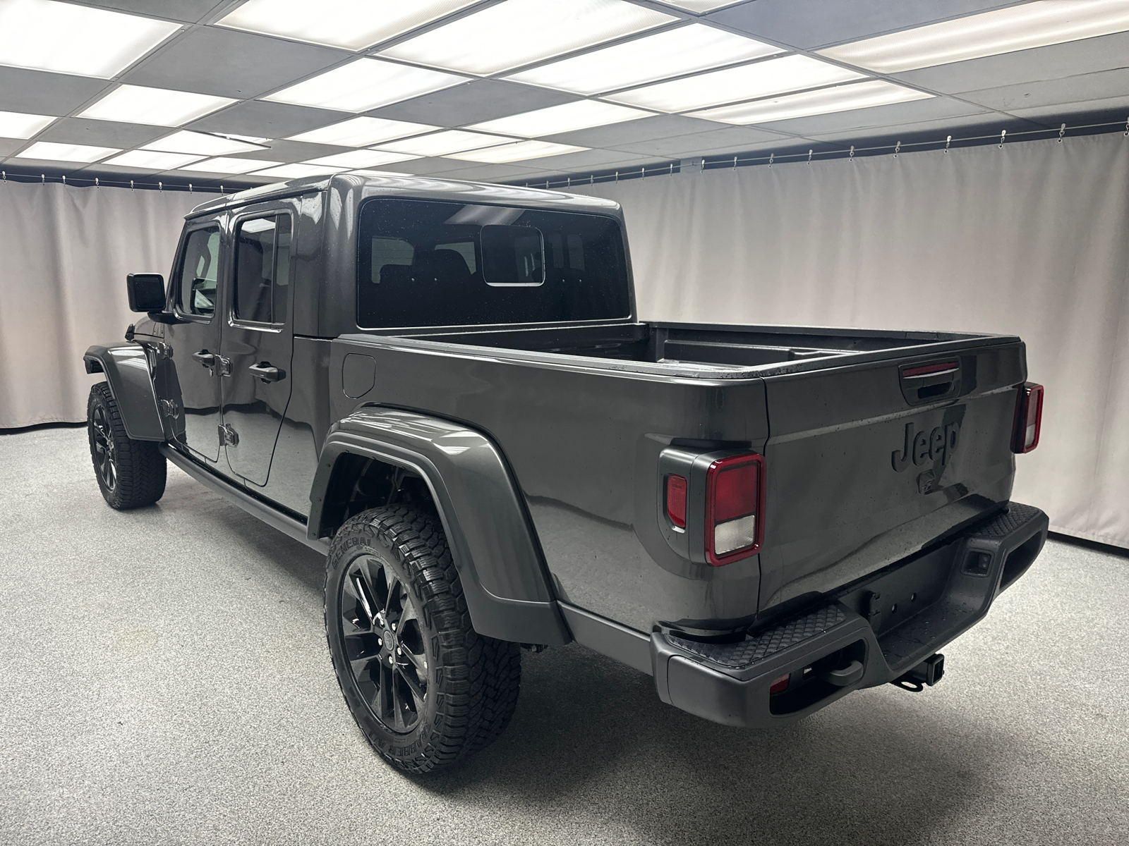 2024 Jeep Gladiator SPOR 2