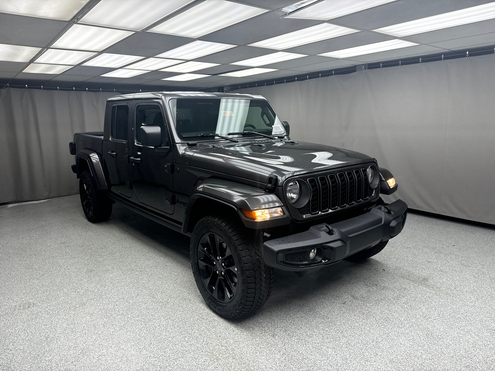 2024 Jeep Gladiator SPOR 5