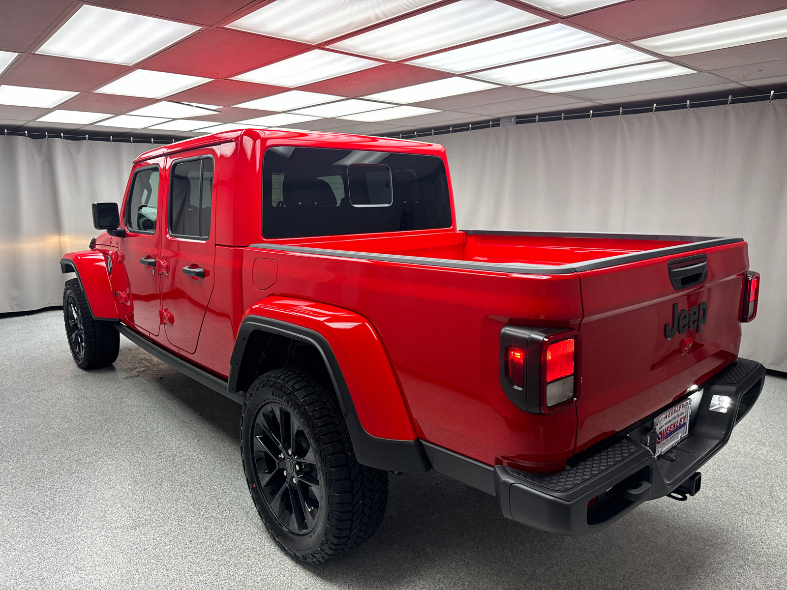 2024 Jeep Gladiator  2