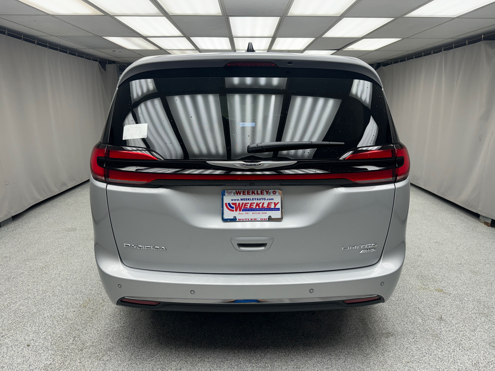 2024 Chrysler Pacifica Limited 3