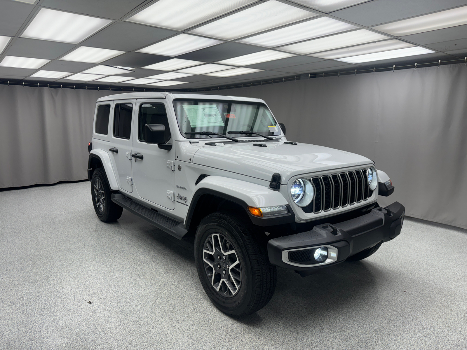 2024 Jeep Wrangler Sahara 5