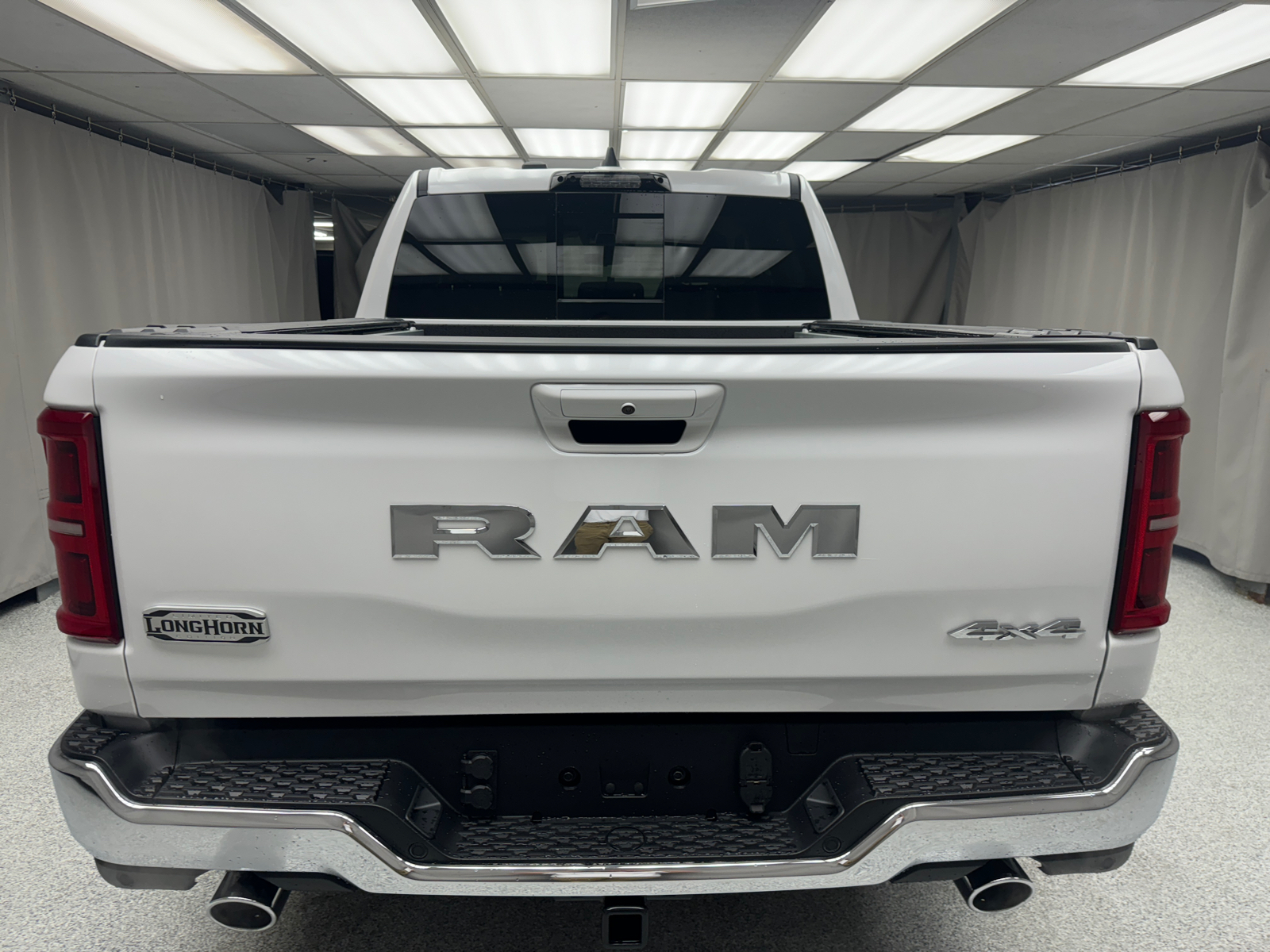 2025 Ram 1500 Longhorn 3