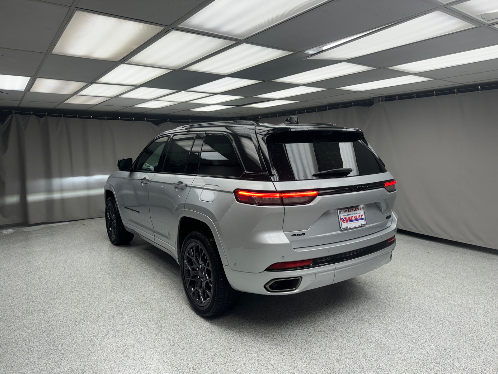 2025 Jeep Grand Cherokee Summit Reserve 2