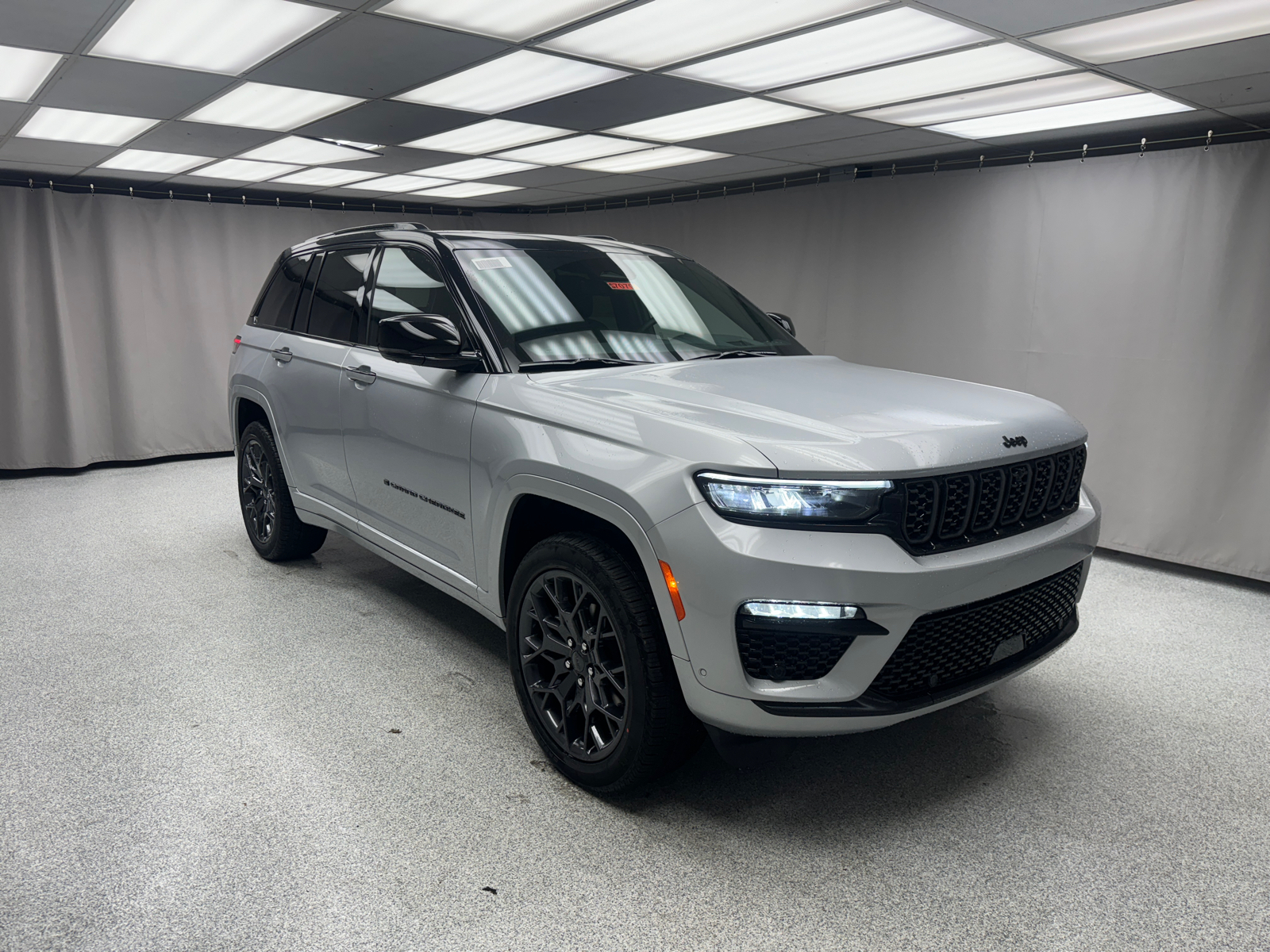 2025 Jeep Grand Cherokee Summit Reserve 5