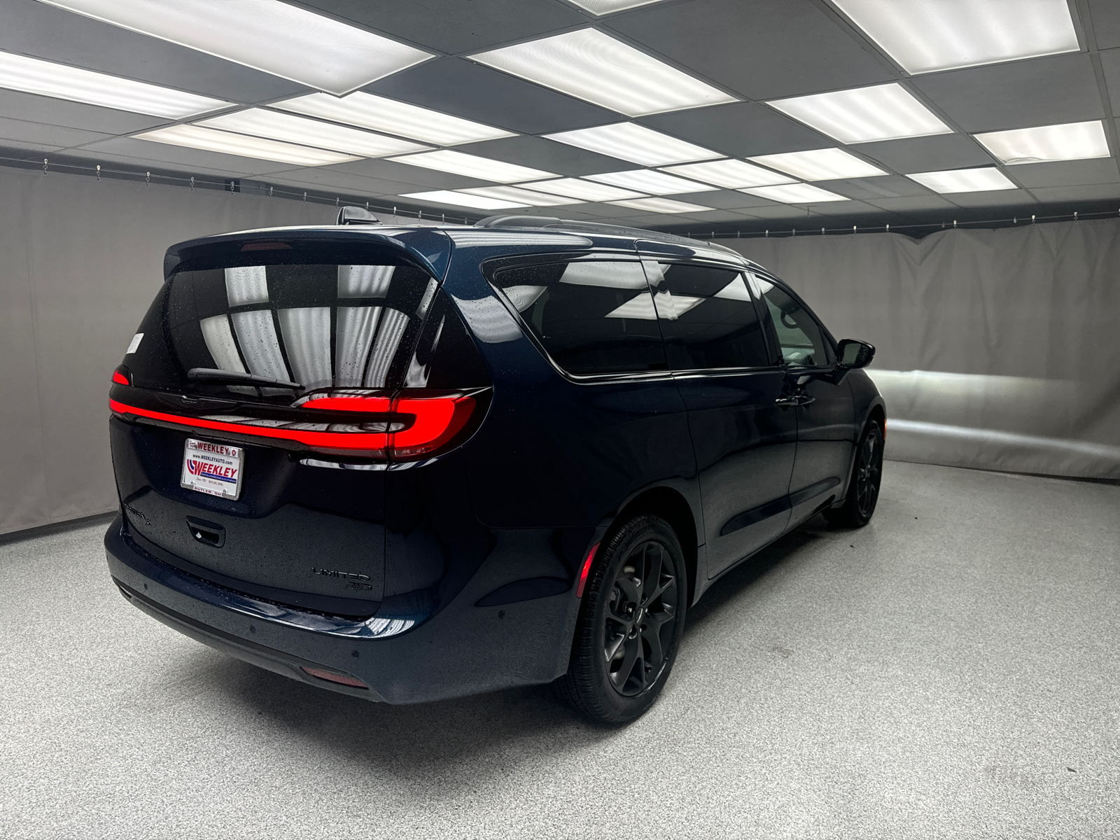 2025 Chrysler Pacifica Limited 4