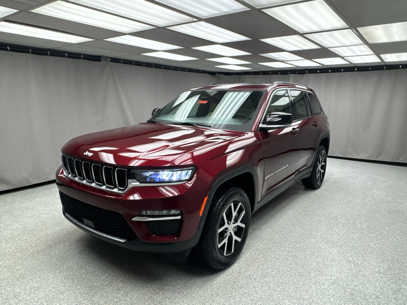 2025 Jeep Grand Cherokee Limited 1