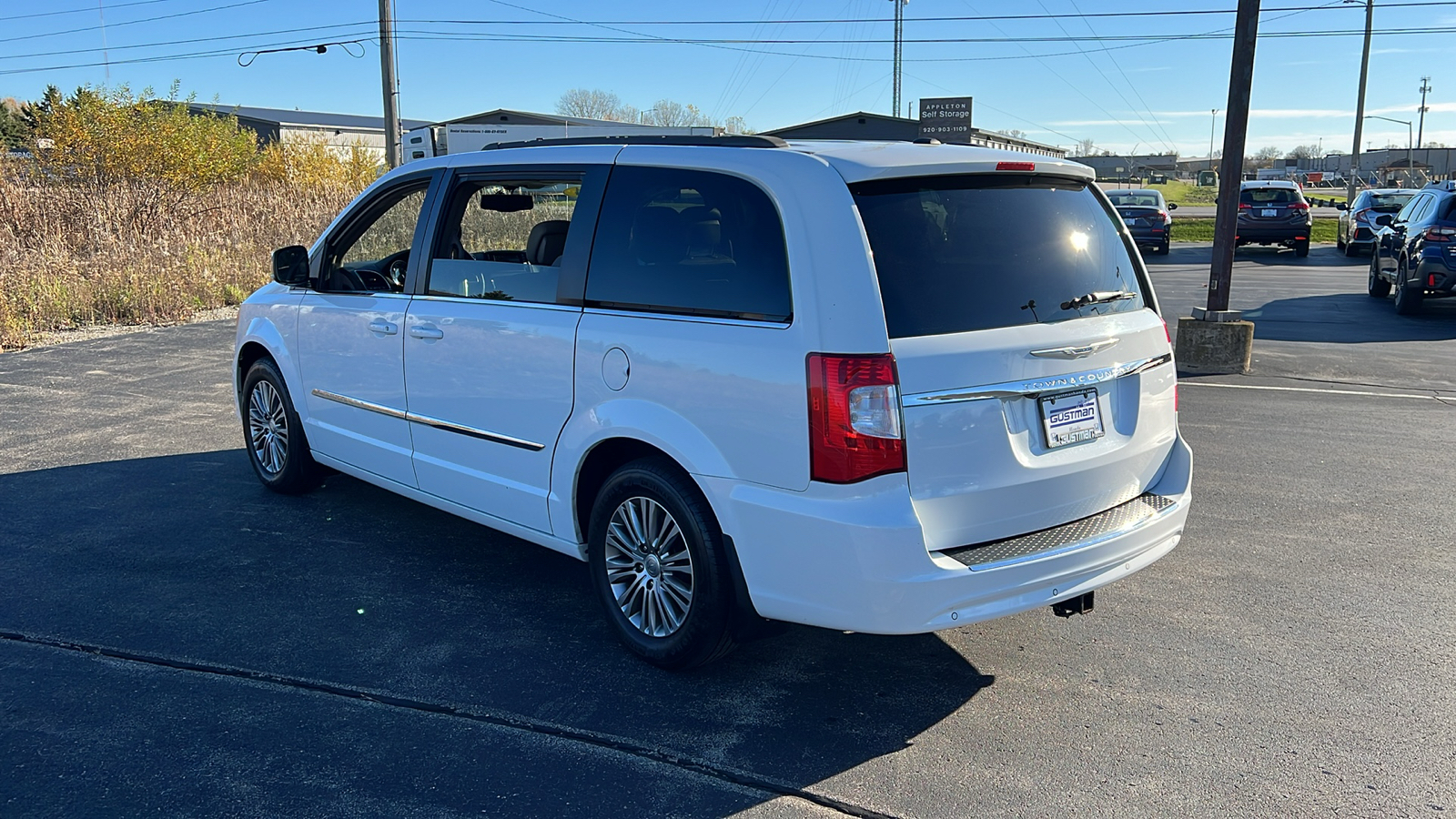 2014 Chrysler Town Country Touring-L 5