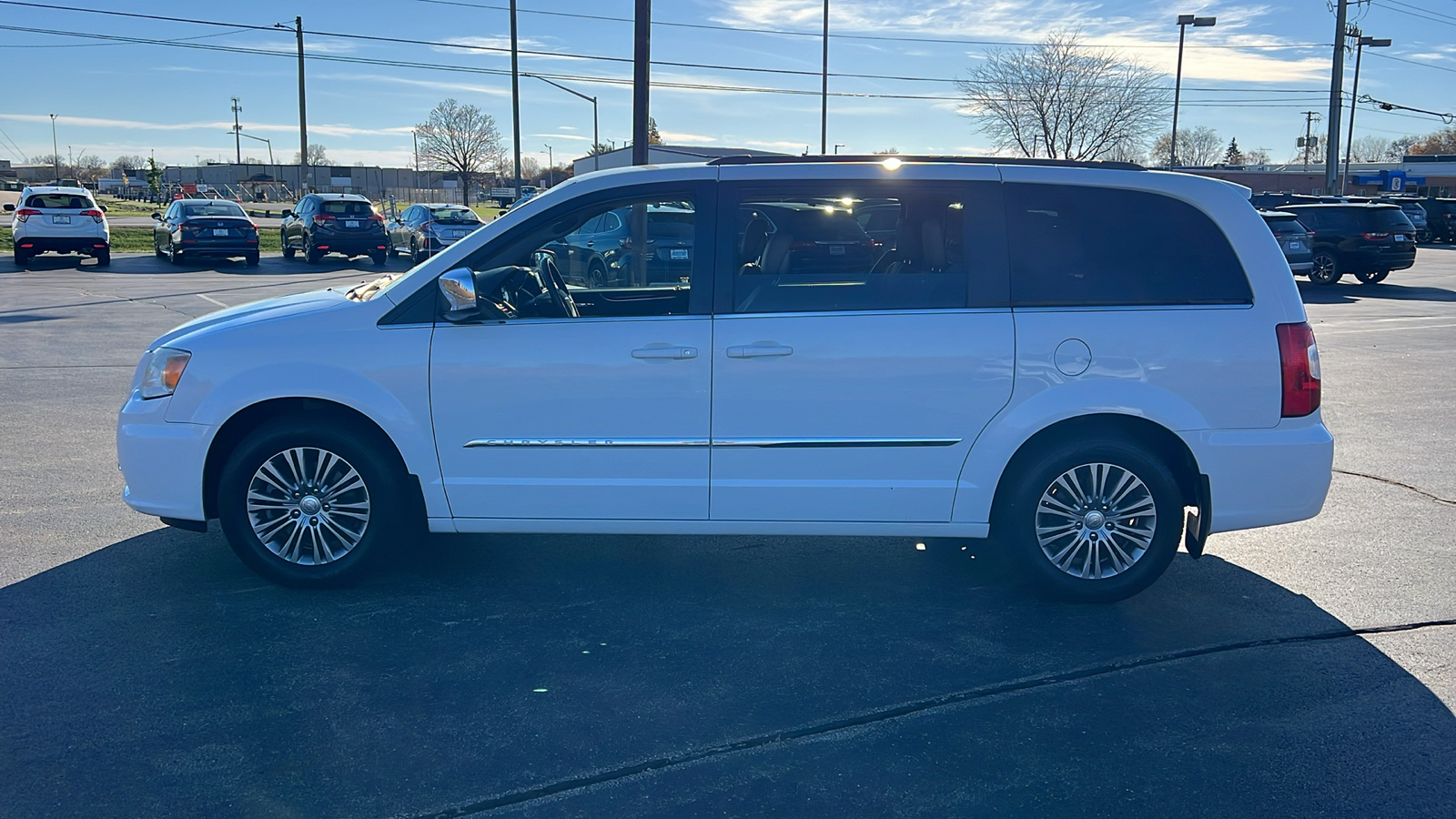 2014 Chrysler Town Country Touring-L 6