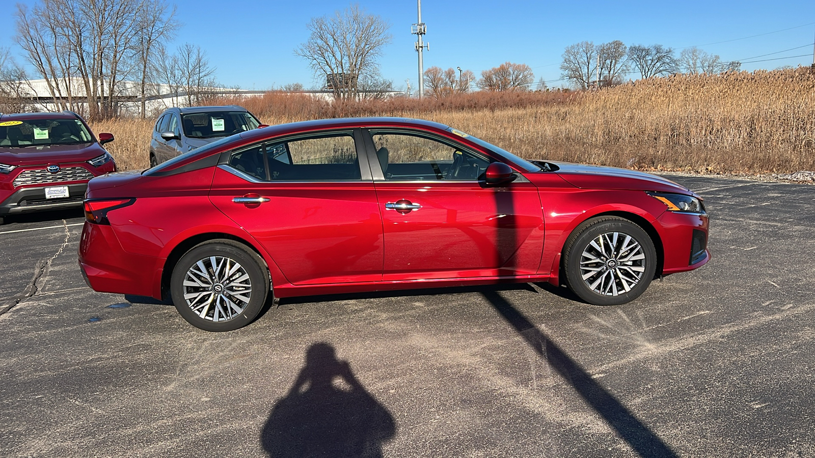 2023 Nissan Altima 2.5 SV 2