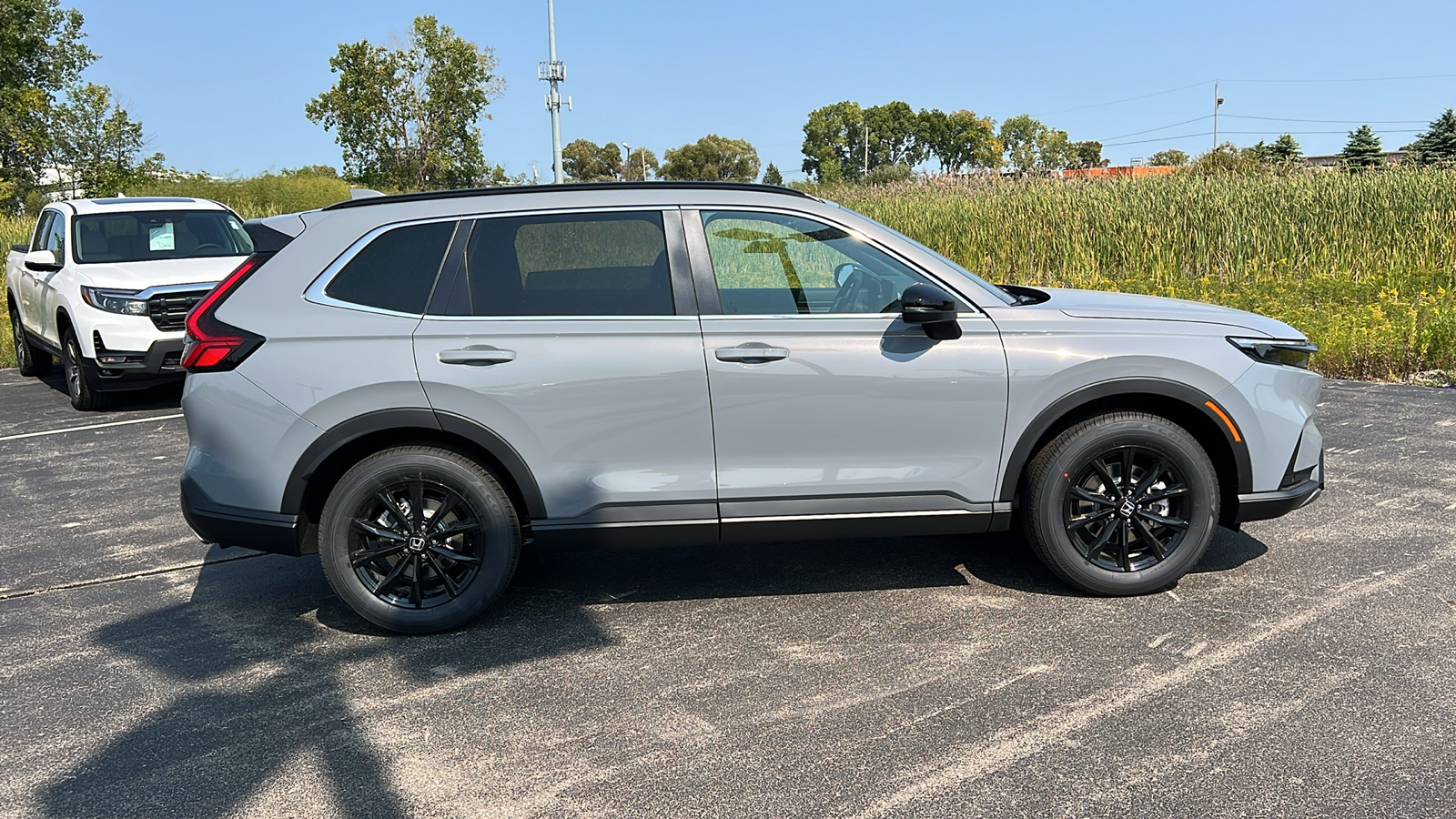 2025 Honda CR-V Hybrid Sport-L 2