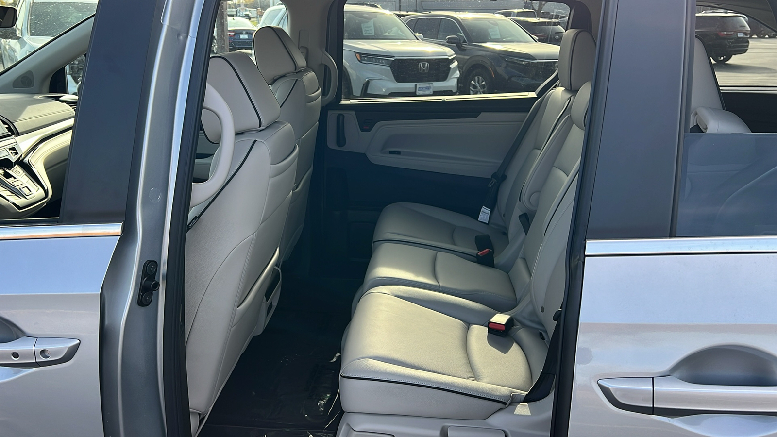 2025 Honda Odyssey Touring 31